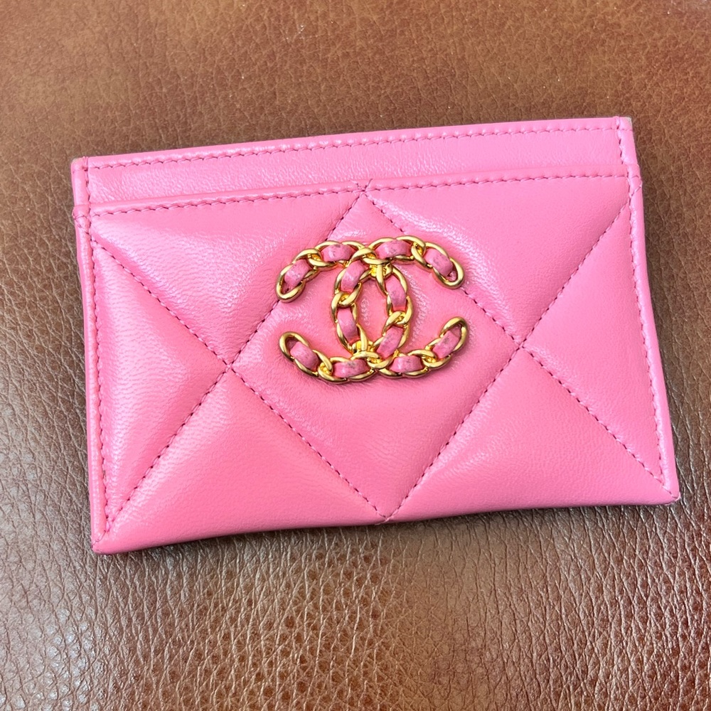 Chanel 19 lamb skin card holder